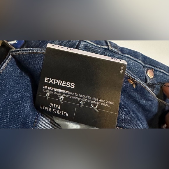 Express Modern Straight Super High Rise Jeans - Large - Picture 10 of 10
